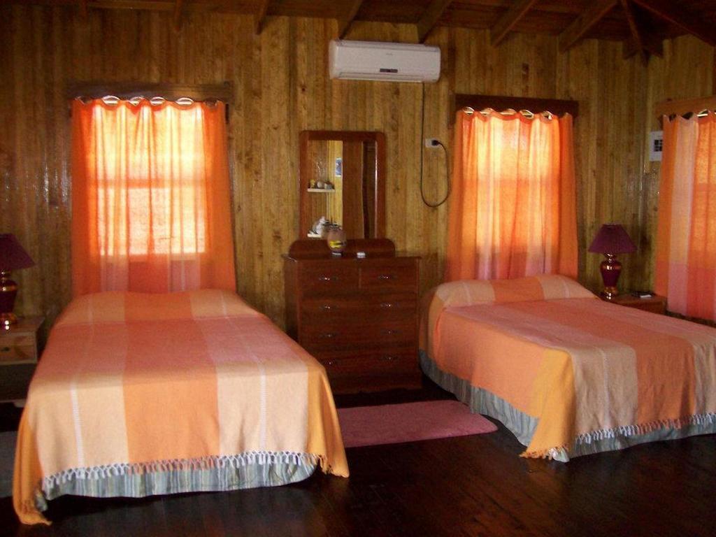 Graham'S Place Guanaja Chambre photo